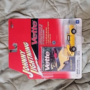 NIB Johnny Lightning 1993 Corvette
